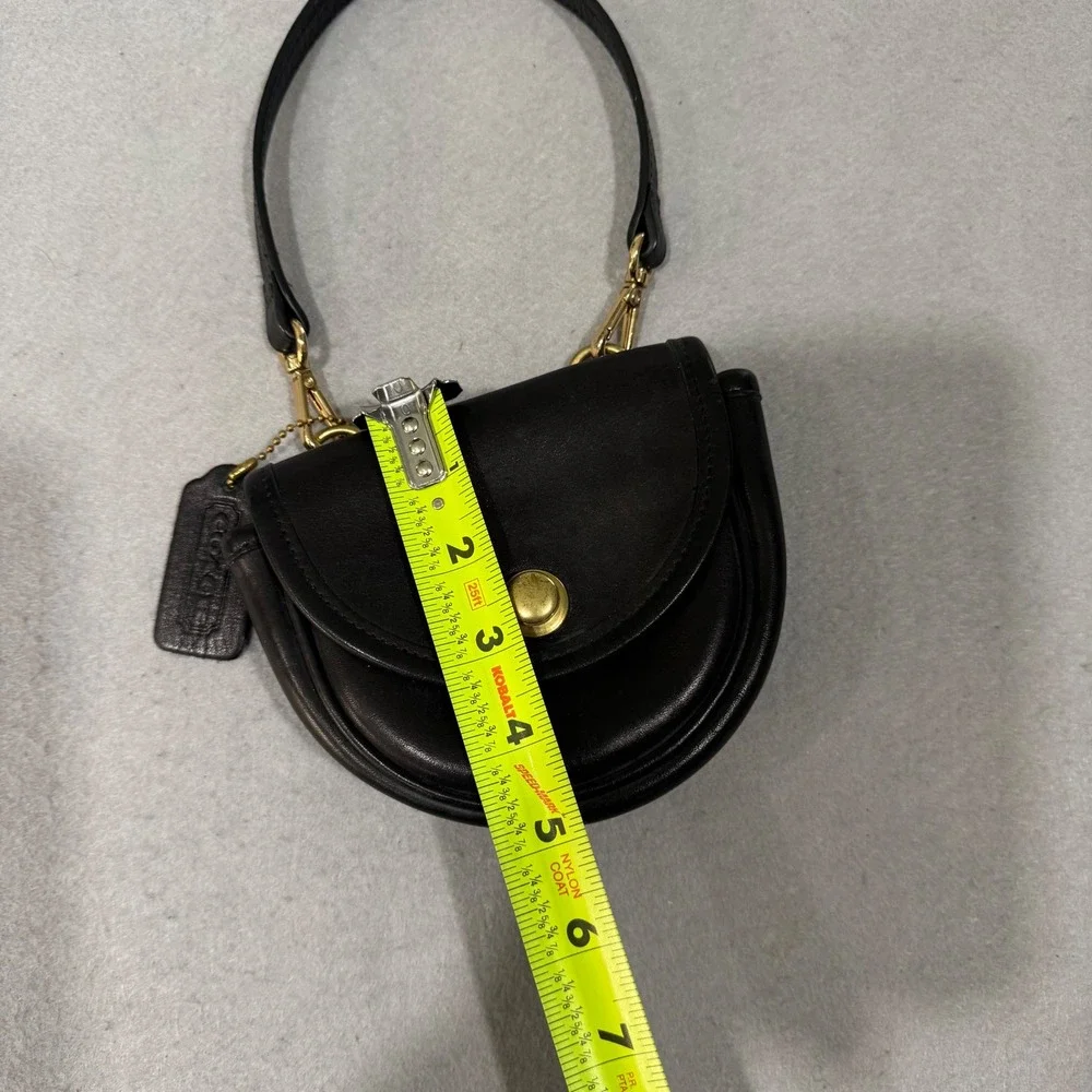 Coach Vintage Mini Bag Womens Black Leather Brass Turnlock 4MG-9826 USA Made
